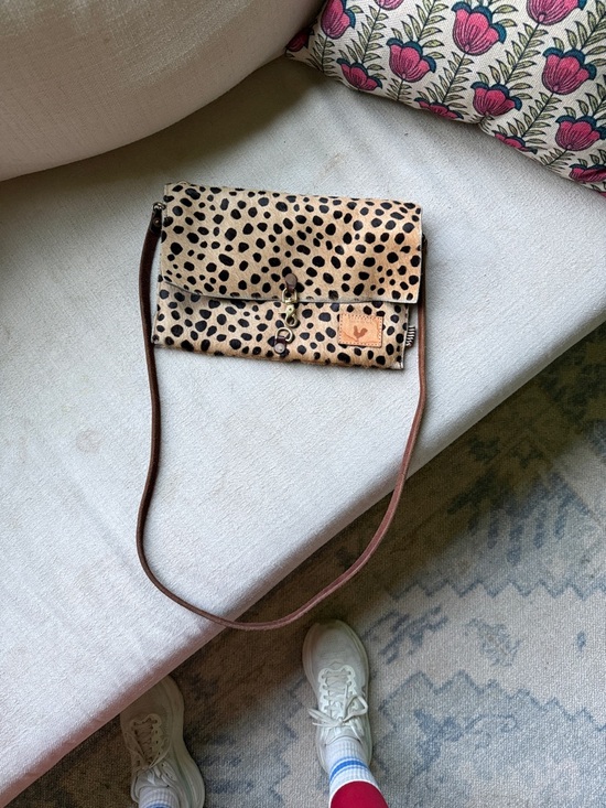 Handbags - Meanwhile Leopard Print Crossbody Clutch - Brown/Black